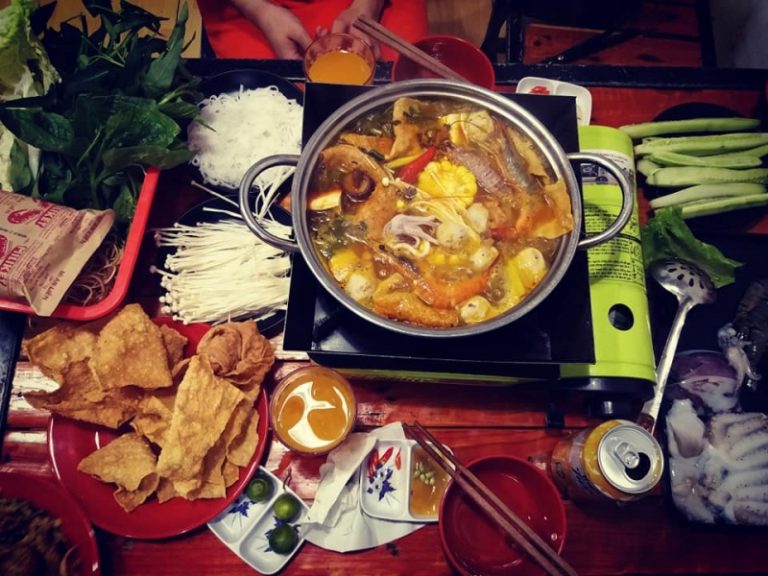 Lẩu thái Tomyum - hương vị cay cay chua chua