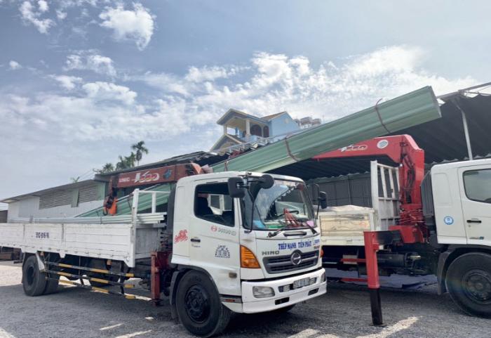 Bảng giá thuê xe cẩu tự hành 5 tấn tại Xe Cẩu Xuân Mười 6 Hình 1: Dịch vụ thuê xe cẩu tự hành 5 tấn tại Xuân Mười được nhiều người lựa chọn